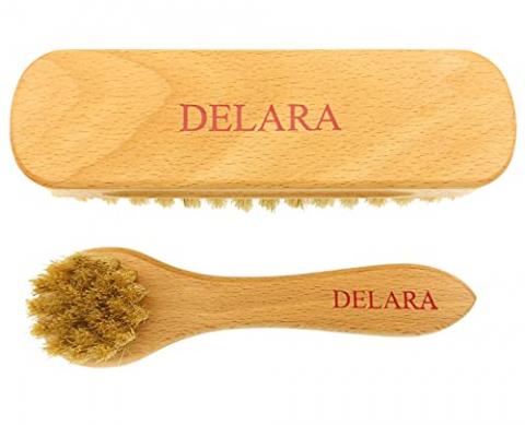 DELARA Une petite brosse à chaussures et une petite brosse à cirage en poils naturels, couleur: naturel